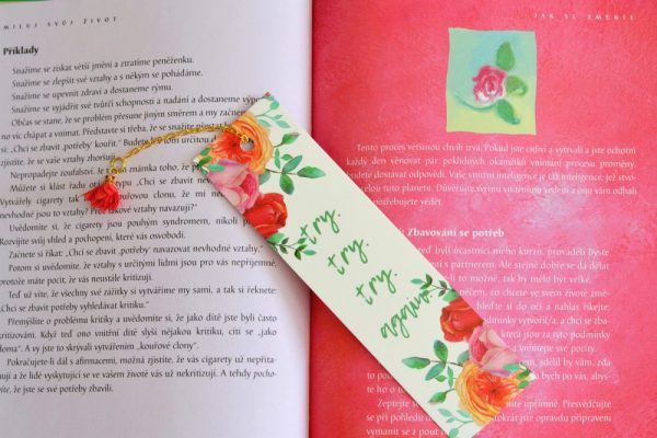 Květinová záložka do knihy s červenou kytičkou