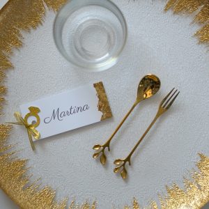 Jmenovka na svatební tabuli se zlatými detaily 2