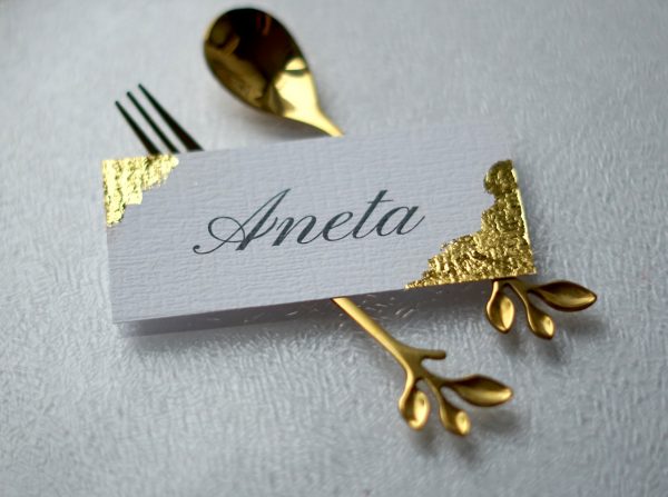 Jmenovka na svatební tabuli se zlatými rohy 3