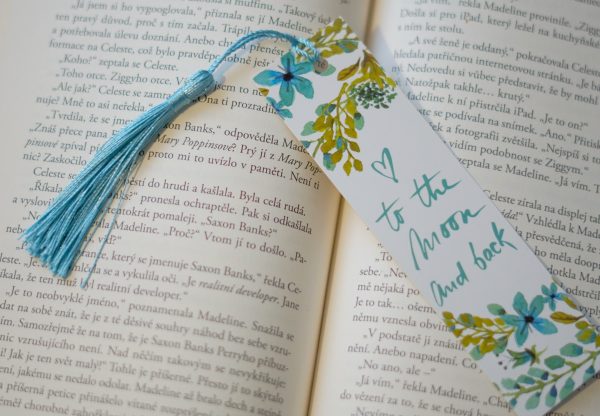 Květinová záložka do knihy s modrým střapcem